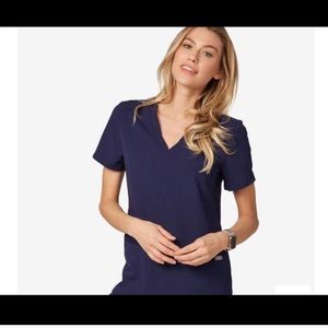 Figs scrub top